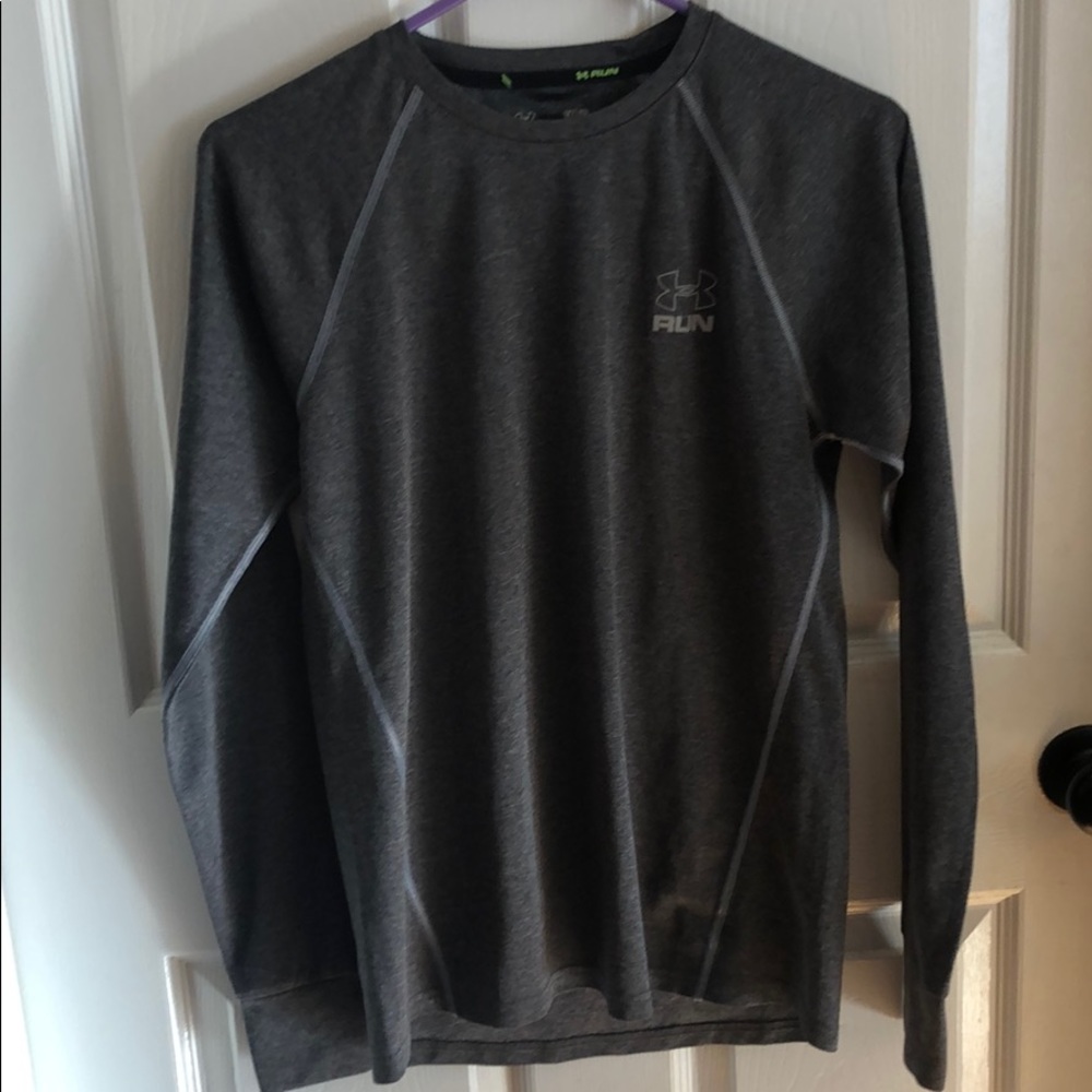 Men’s under Armour heat gear shirt